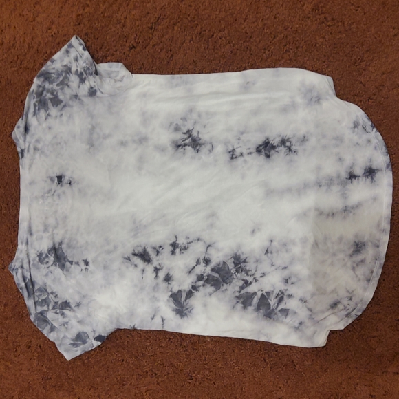 Gray and White Tie Dye Tee - Picture 4 of 4
